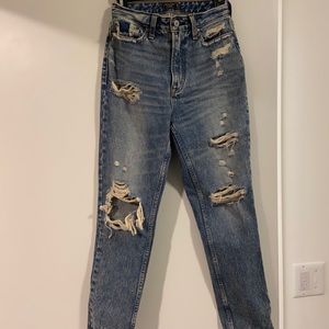 Abercrombie & Fitch A&F Mom Jean